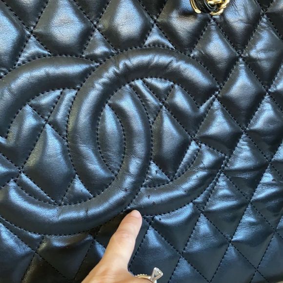 Authentic CHANEL large TOTE bag lamb skin leather - Picture 12 of 17